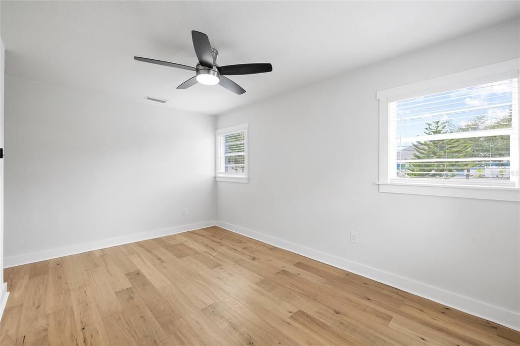 : $569,900 (3 camas, 2 baños, 1776 Pies cuadrados)