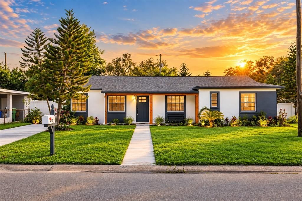 : $569,900 (3 camas, 2 baños, 1776 Pies cuadrados)