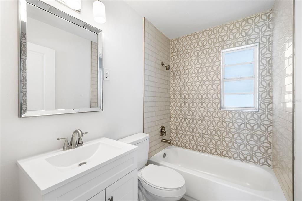 : $569,900 (3 camas, 2 baños, 1776 Pies cuadrados)