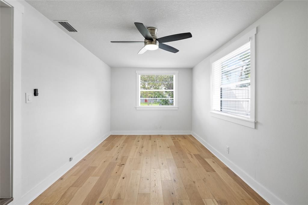 : $569,900 (3 camas, 2 baños, 1776 Pies cuadrados)