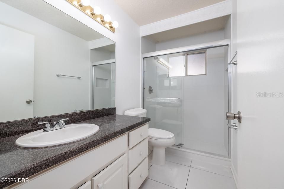 En Venta: $215,000 (3 camas, 2 baños, 1192 Pies cuadrados)