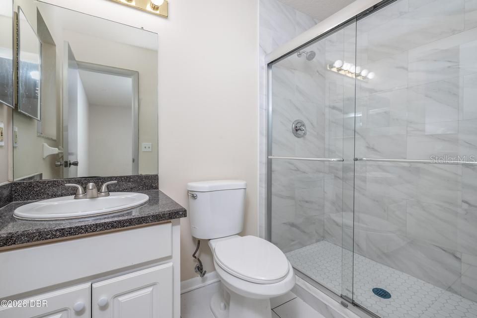 En Venta: $215,000 (3 camas, 2 baños, 1192 Pies cuadrados)