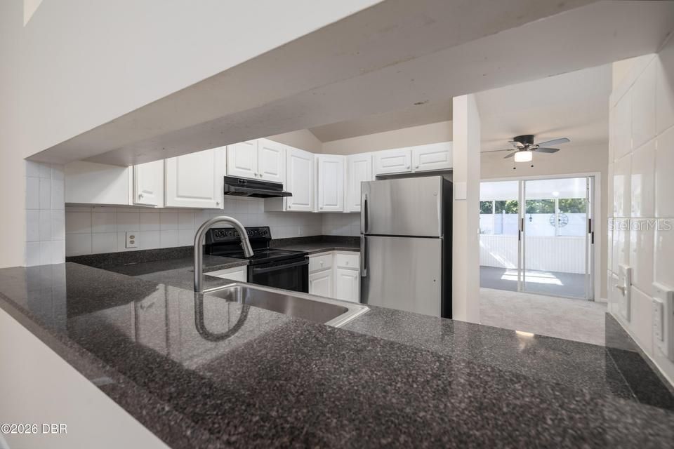 En Venta: $215,000 (3 camas, 2 baños, 1192 Pies cuadrados)