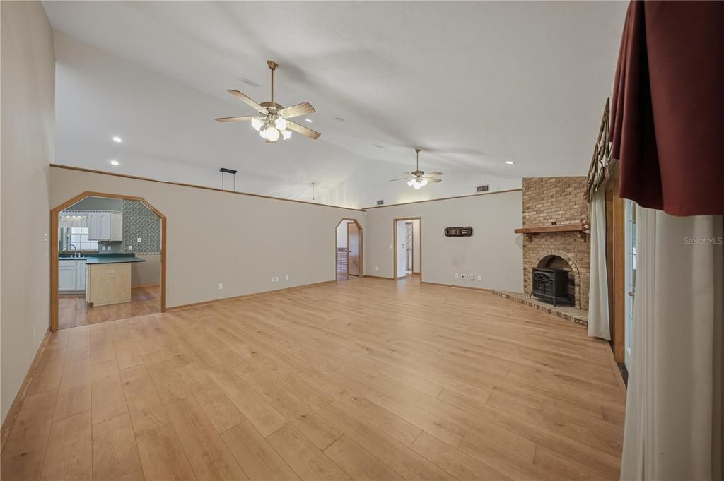 For Sale: $589,000 (3 beds, 2 baths, 2675 Square Feet)