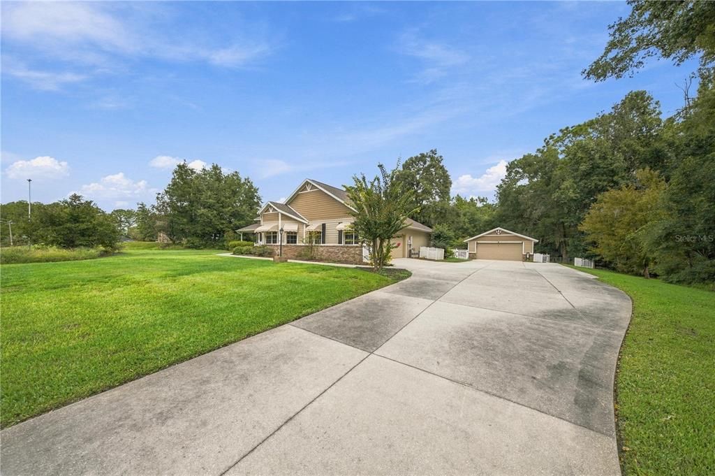 For Sale: $589,000 (3 beds, 2 baths, 2675 Square Feet)