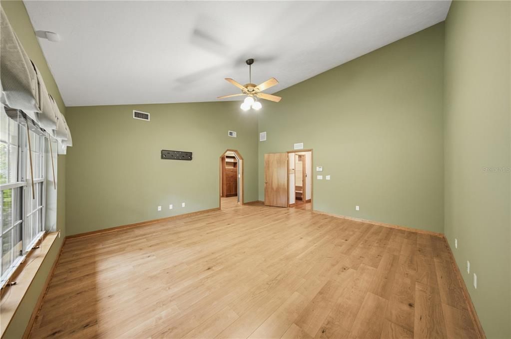 For Sale: $589,000 (3 beds, 2 baths, 2675 Square Feet)