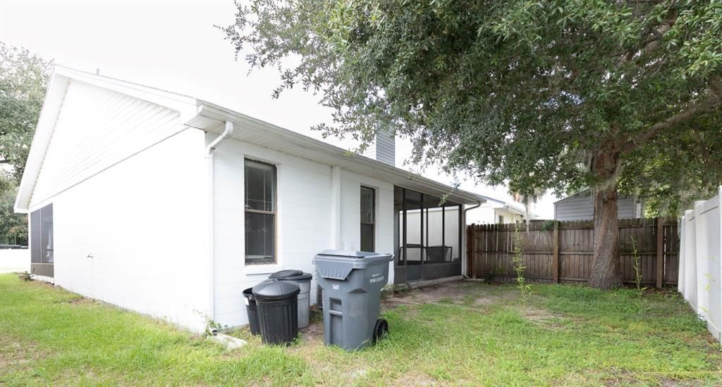 For Sale: $200,000 (3 beds, 2 baths, 1345 Square Feet)