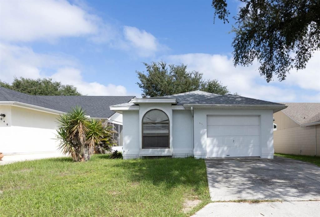 For Sale: $200,000 (3 beds, 2 baths, 1345 Square Feet)