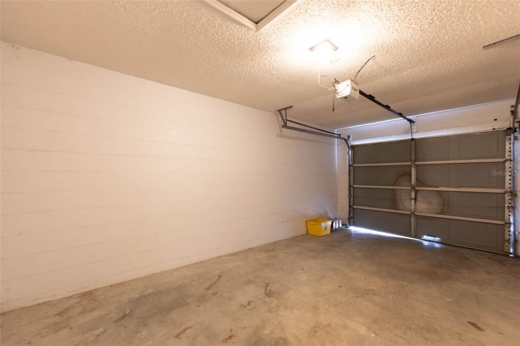 For Sale: $200,000 (3 beds, 2 baths, 1345 Square Feet)