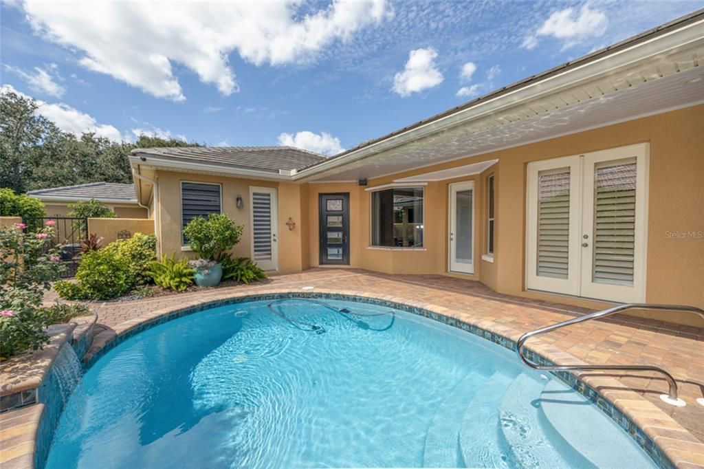 For Sale: $929,000 (3 beds, 3 baths, 2752 Square Feet)