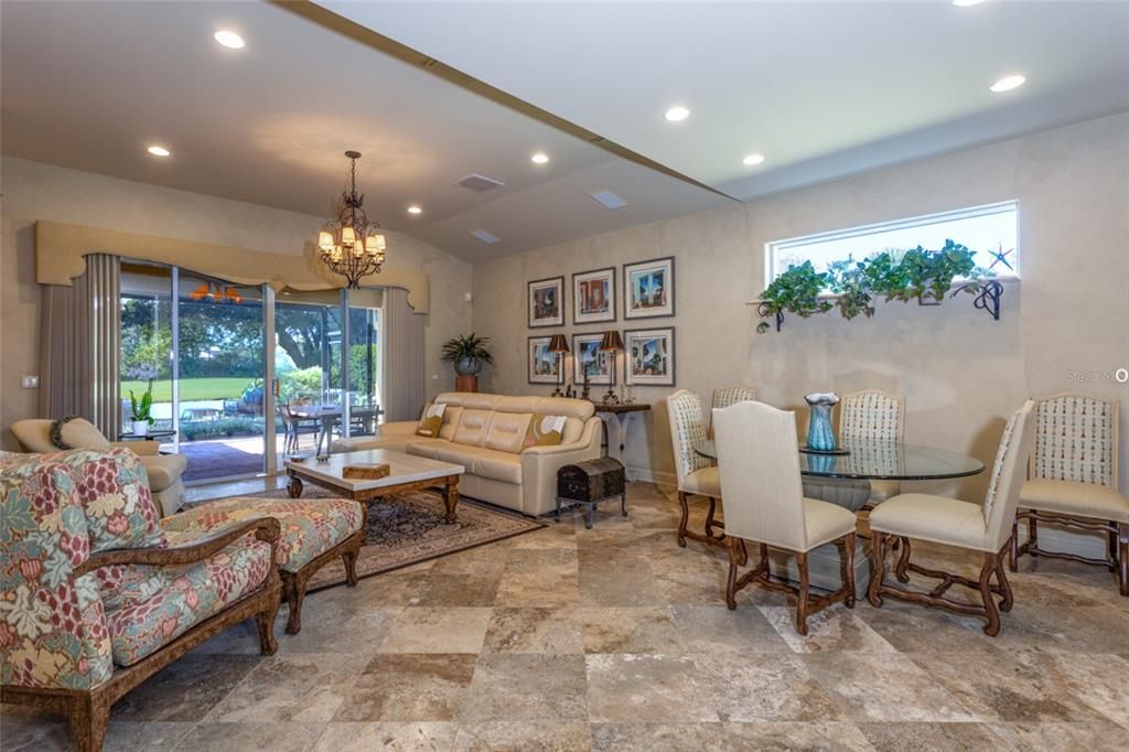 For Sale: $929,000 (3 beds, 3 baths, 2752 Square Feet)