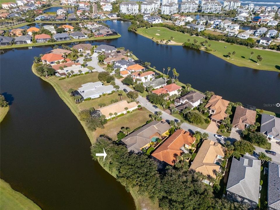 For Sale: $929,000 (3 beds, 3 baths, 2752 Square Feet)