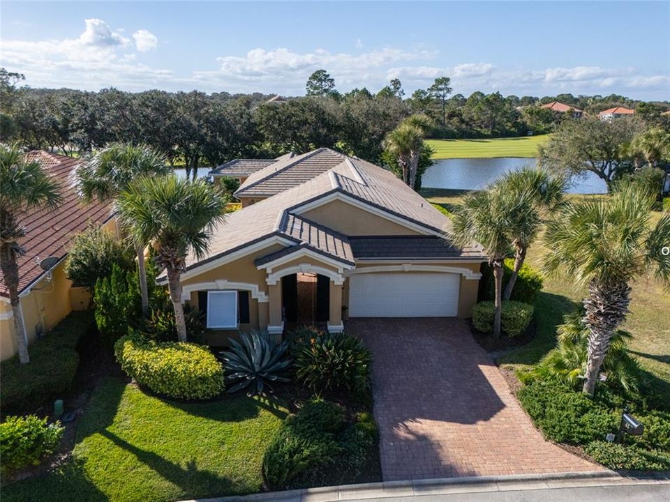 For Sale: $929,000 (3 beds, 3 baths, 2752 Square Feet)