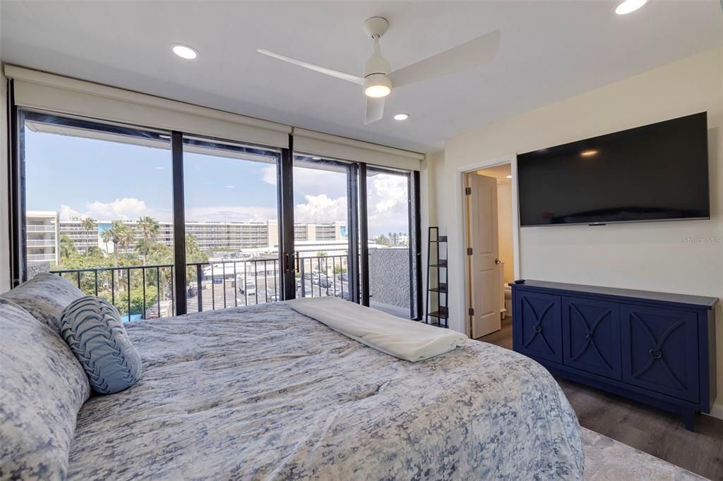 En Venta: $674,900 (3 camas, 2 baños, 1275 Pies cuadrados)