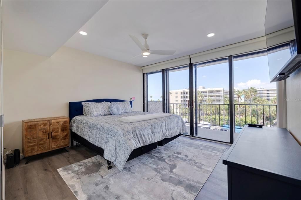 En Venta: $674,900 (3 camas, 2 baños, 1275 Pies cuadrados)