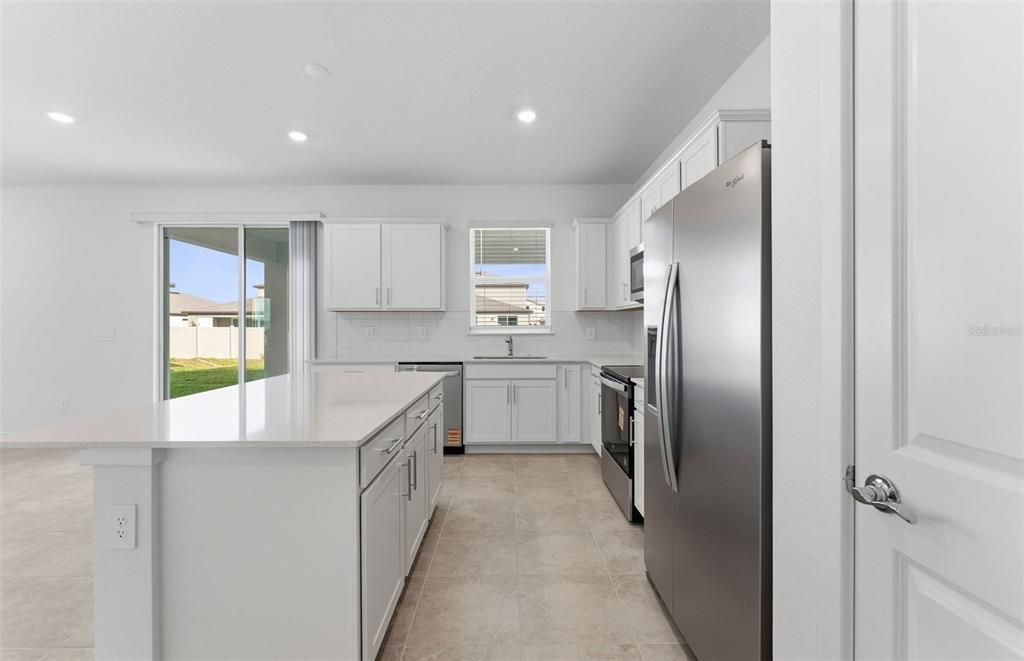 For Sale: $500,800 (4 beds, 2 baths, 2386 Square Feet)