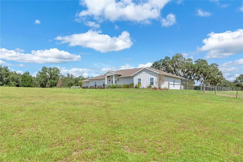 En Venta: $1,250,000 (3 camas, 3 baños, 2625 Pies cuadrados)