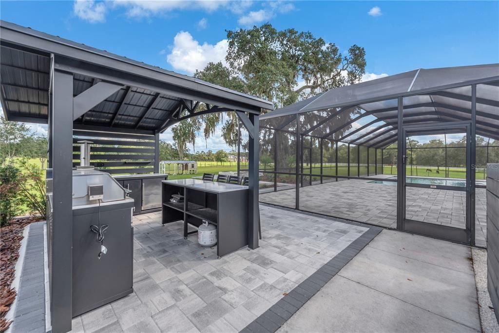 En Venta: $1,250,000 (3 camas, 3 baños, 2625 Pies cuadrados)