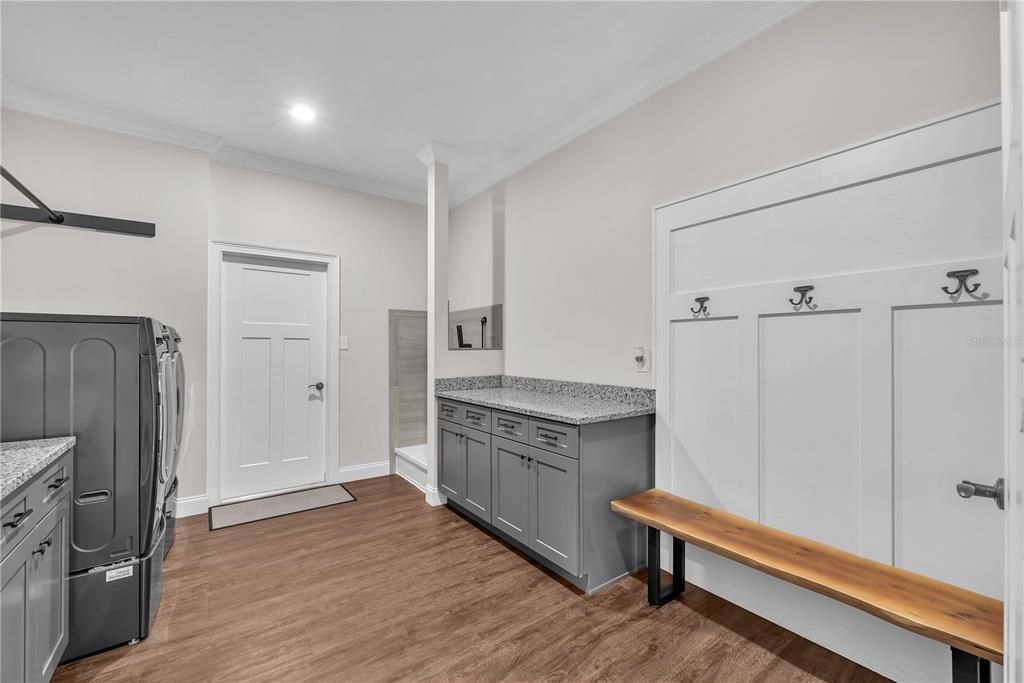 En Venta: $1,250,000 (3 camas, 3 baños, 2625 Pies cuadrados)