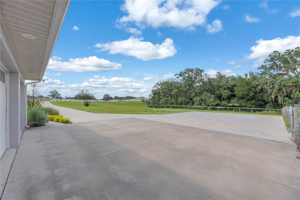 En Venta: $1,250,000 (3 camas, 3 baños, 2625 Pies cuadrados)