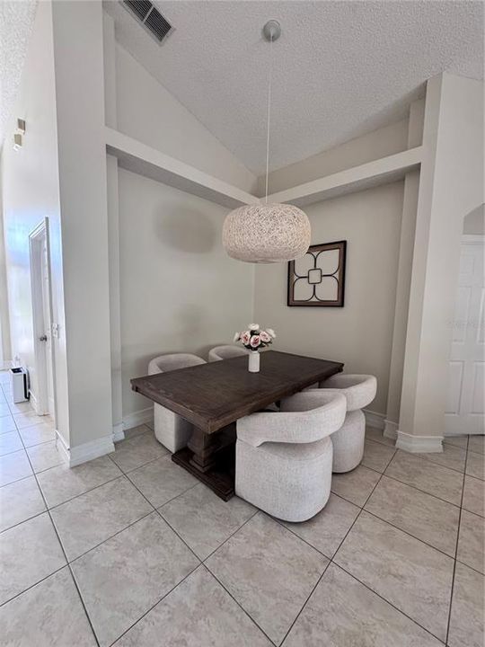 For Rent: $2,400 (4 beds, 2 baths, 1788 Square Feet)