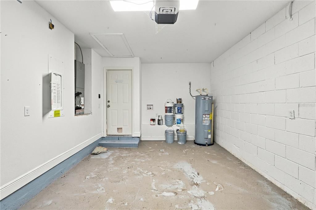 For Sale: $299,900 (3 beds, 2 baths, 1245 Square Feet)