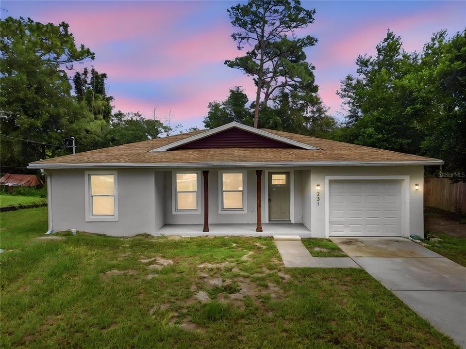 For Sale: $299,900 (3 beds, 2 baths, 1245 Square Feet)