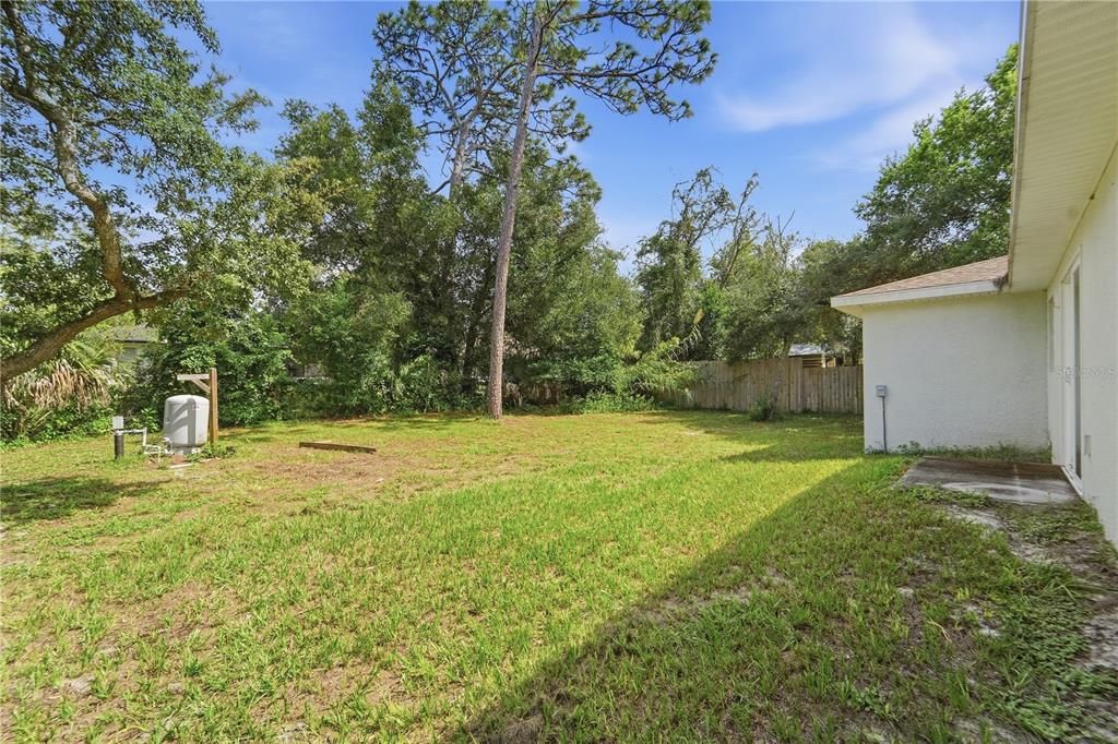 For Sale: $299,900 (3 beds, 2 baths, 1245 Square Feet)