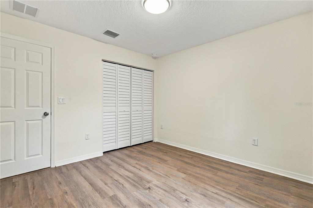 For Sale: $299,900 (3 beds, 2 baths, 1245 Square Feet)