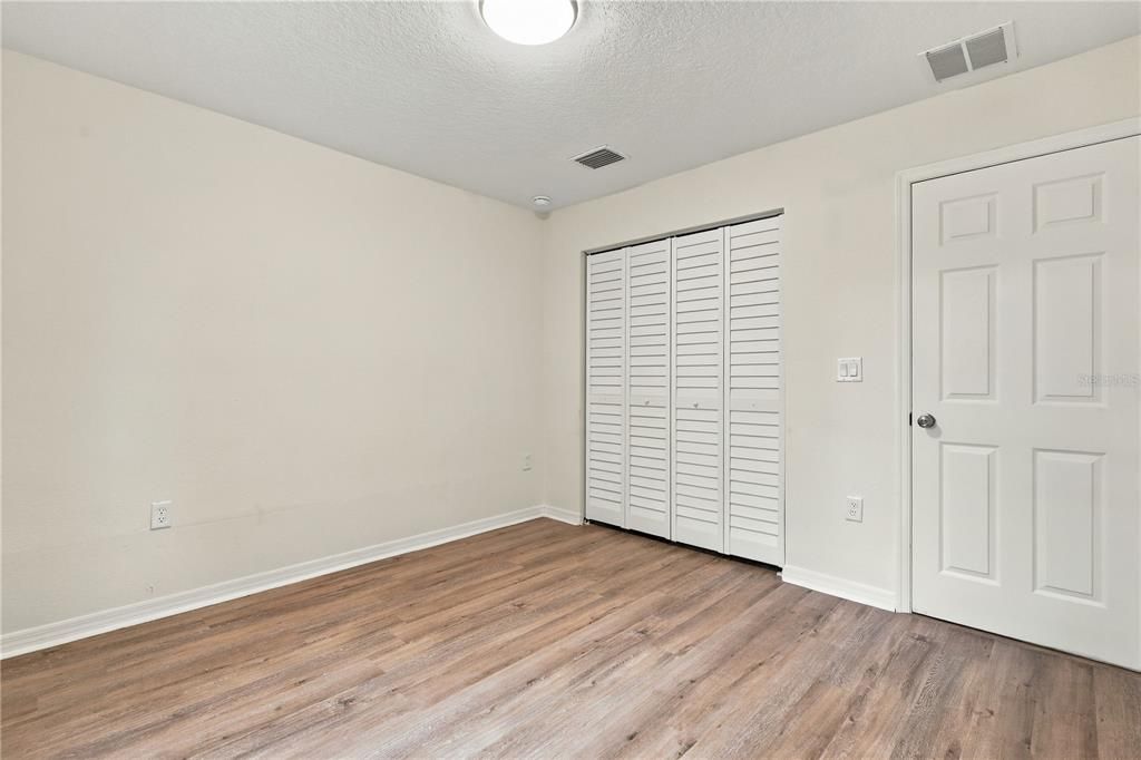 For Sale: $299,900 (3 beds, 2 baths, 1245 Square Feet)
