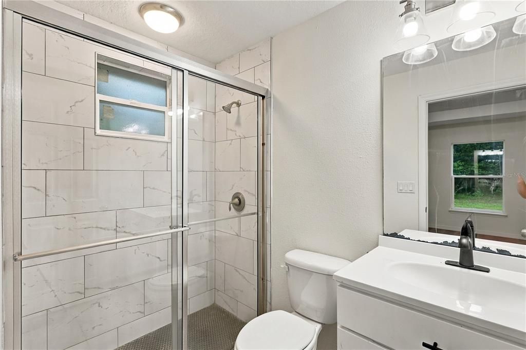 For Sale: $299,900 (3 beds, 2 baths, 1245 Square Feet)