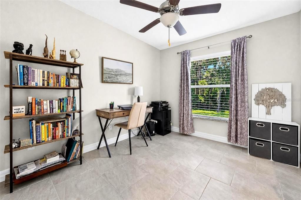 En Venta: $319,900 (3 camas, 2 baños, 1427 Pies cuadrados)