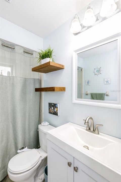 En Venta: $449,500 (4 camas, 2 baños, 1500 Pies cuadrados)