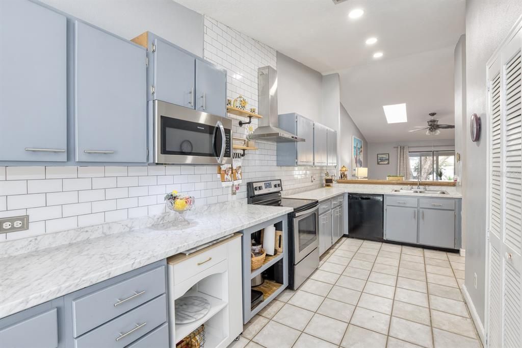 En Venta: $449,500 (4 camas, 2 baños, 1500 Pies cuadrados)