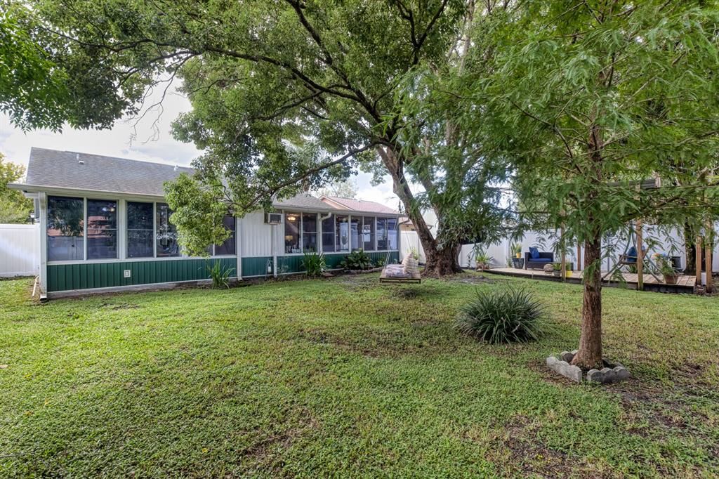 En Venta: $449,500 (4 camas, 2 baños, 1500 Pies cuadrados)
