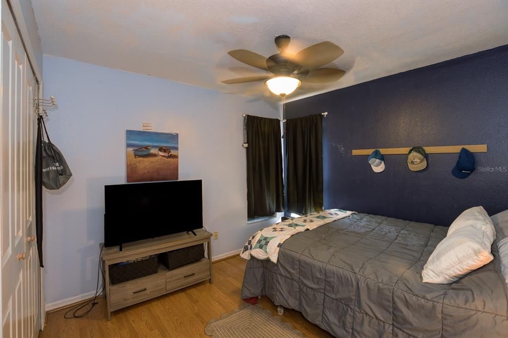 En Venta: $449,500 (4 camas, 2 baños, 1500 Pies cuadrados)