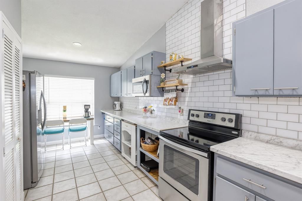 En Venta: $449,500 (4 camas, 2 baños, 1500 Pies cuadrados)