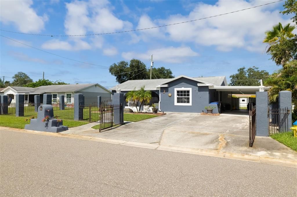 For Sale: $399,000 (4 beds, 2 baths, 1636 Square Feet)