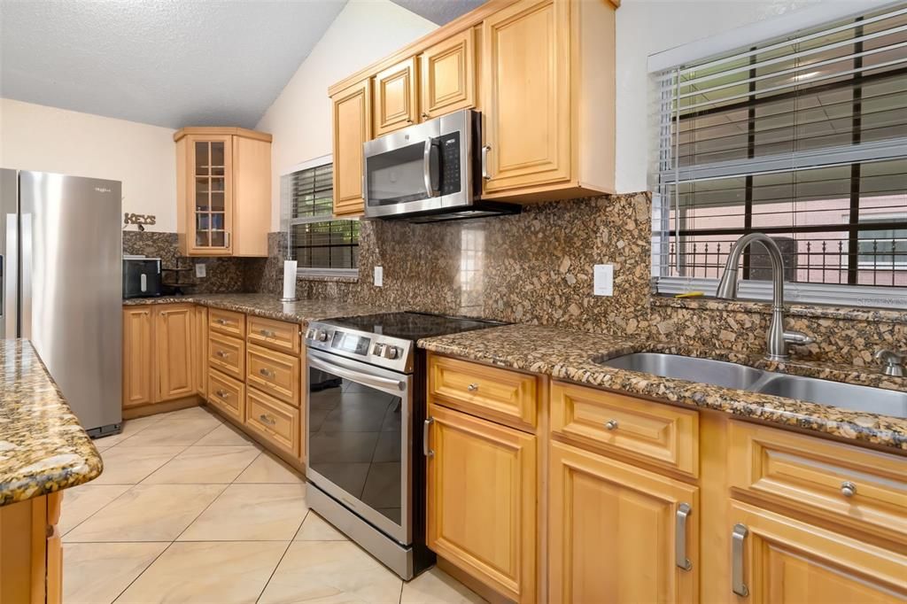 For Sale: $399,000 (4 beds, 2 baths, 1636 Square Feet)