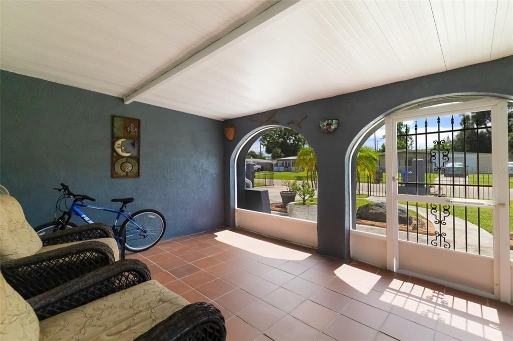 For Sale: $399,000 (4 beds, 2 baths, 1636 Square Feet)