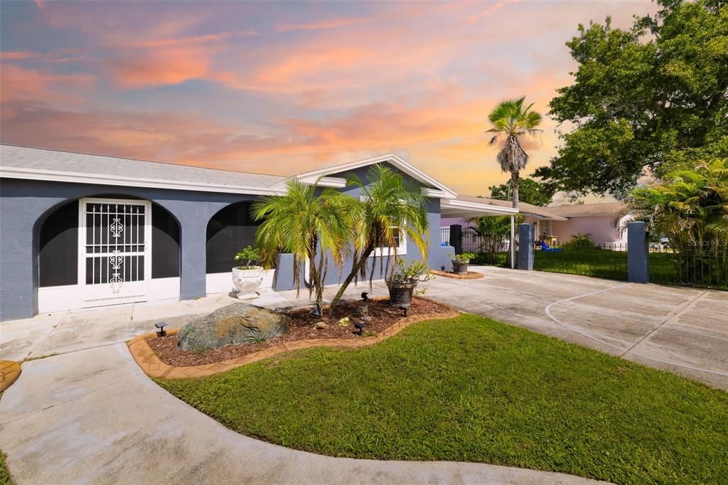 For Sale: $399,000 (4 beds, 2 baths, 1636 Square Feet)