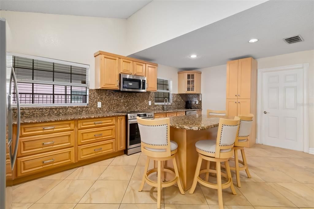 For Sale: $399,000 (4 beds, 2 baths, 1636 Square Feet)