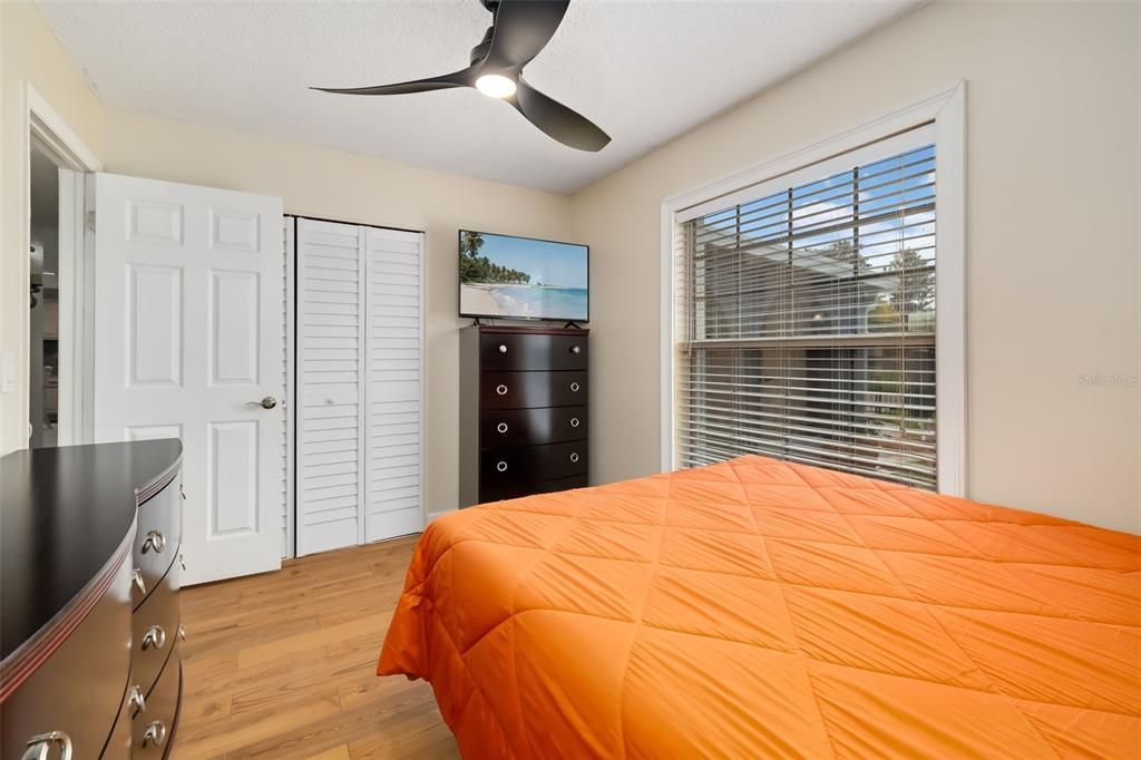 For Sale: $399,000 (4 beds, 2 baths, 1636 Square Feet)
