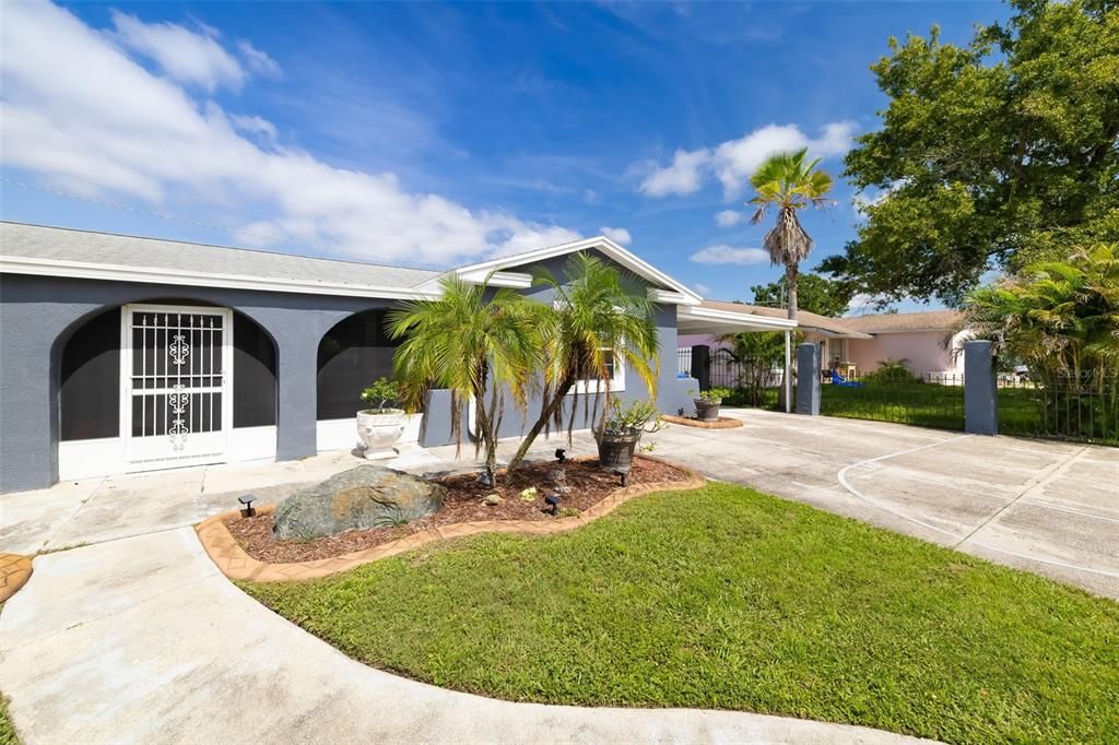For Sale: $399,000 (4 beds, 2 baths, 1636 Square Feet)