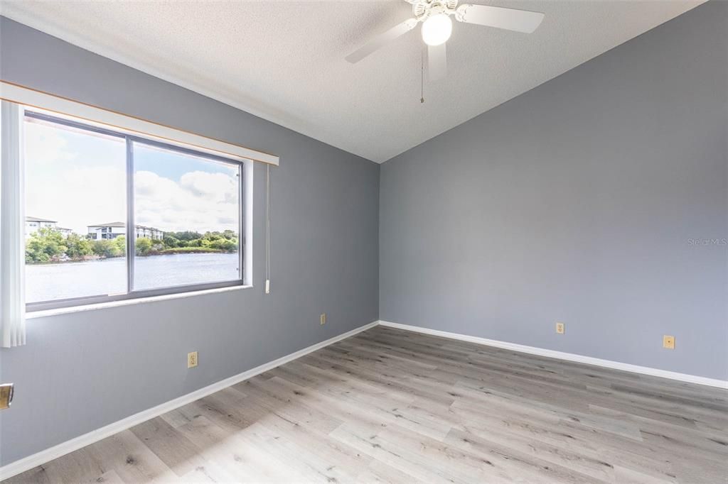For Sale: $175,000 (2 beds, 2 baths, 1103 Square Feet)