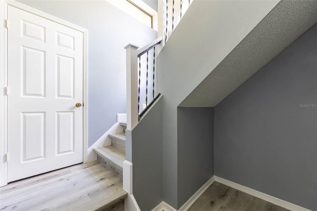 For Sale: $175,000 (2 beds, 2 baths, 1103 Square Feet)