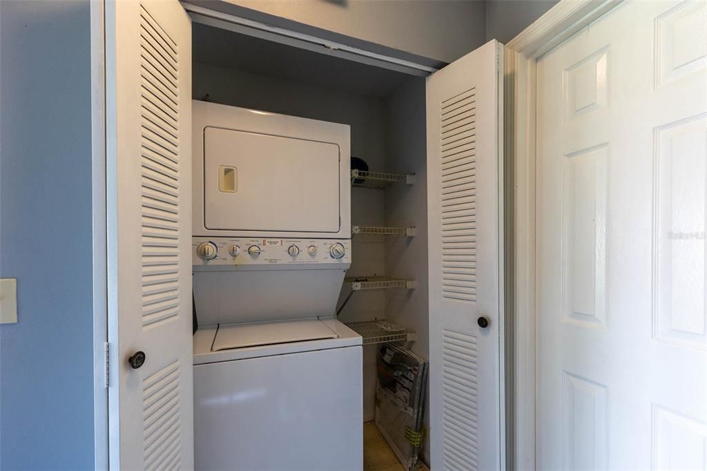 For Sale: $175,000 (2 beds, 2 baths, 1103 Square Feet)