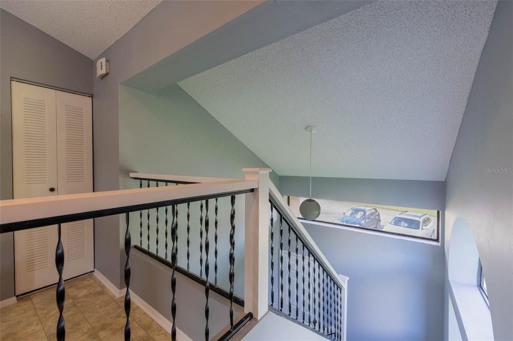 For Sale: $175,000 (2 beds, 2 baths, 1103 Square Feet)