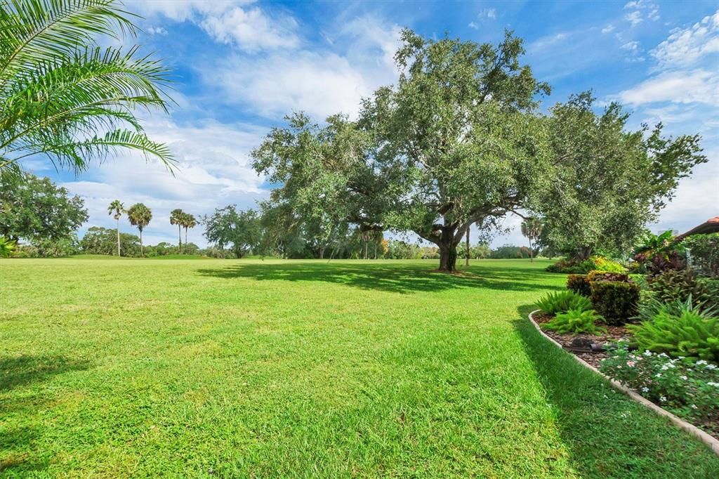 For Sale: $327,000 (3 beds, 3 baths, 2372 Square Feet)