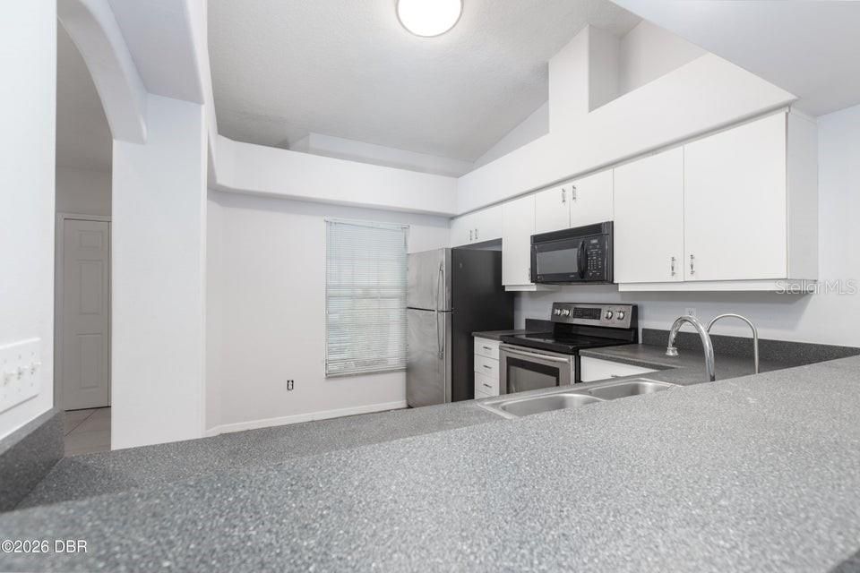 En Venta: $215,000 (3 camas, 2 baños, 1352 Pies cuadrados)